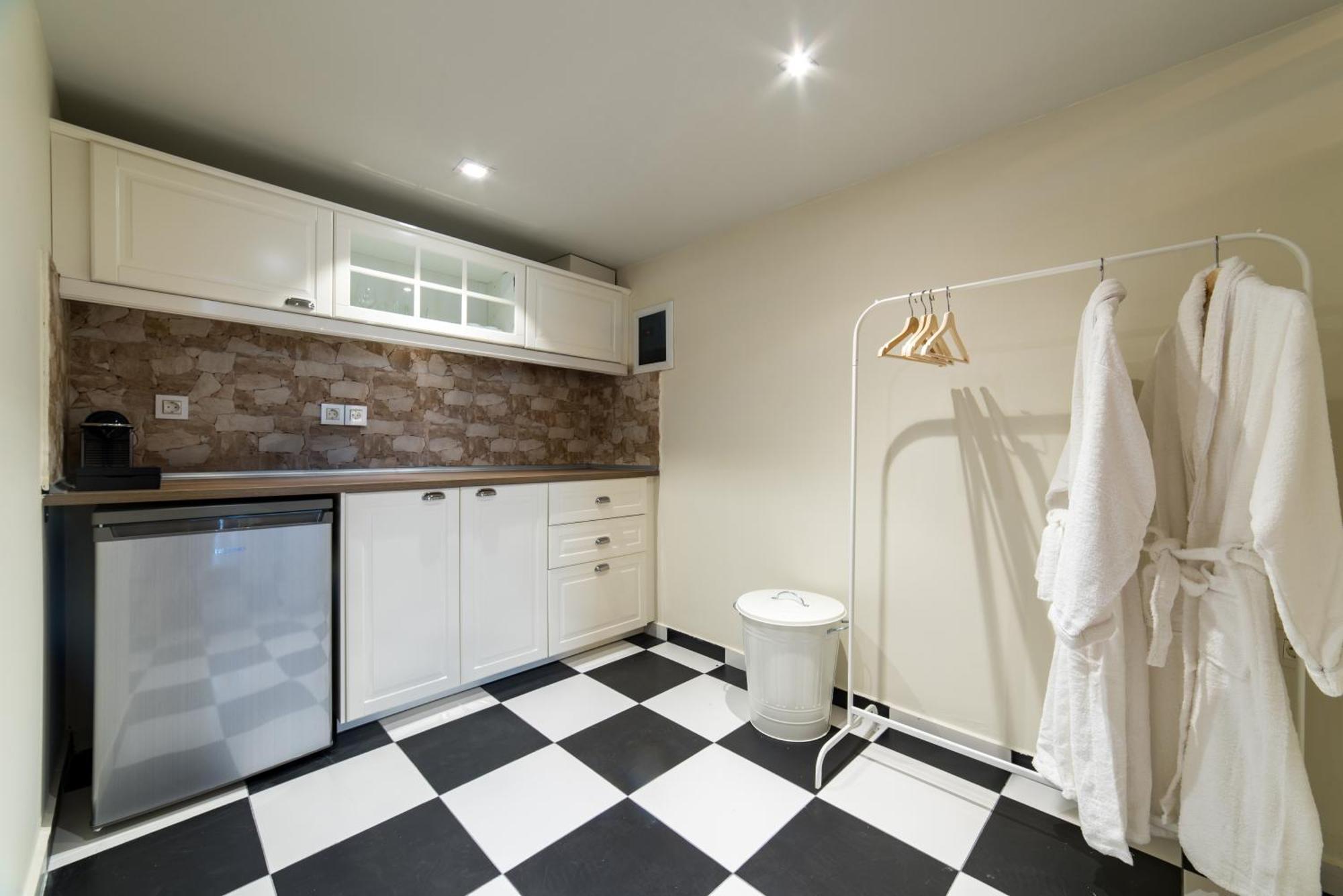 Oinoelia Luxury Suites & Residence Potos Esterno foto
