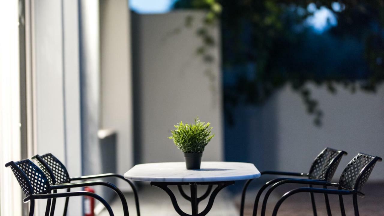 Oinoelia Luxury Suites & Residence Potos Esterno foto