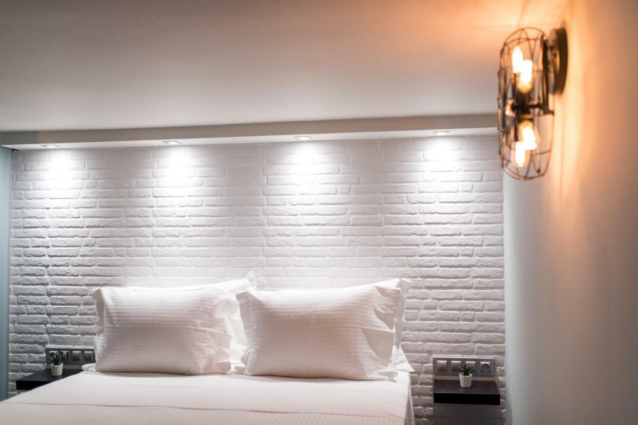 Oinoelia Luxury Suites & Residence Potos Esterno foto