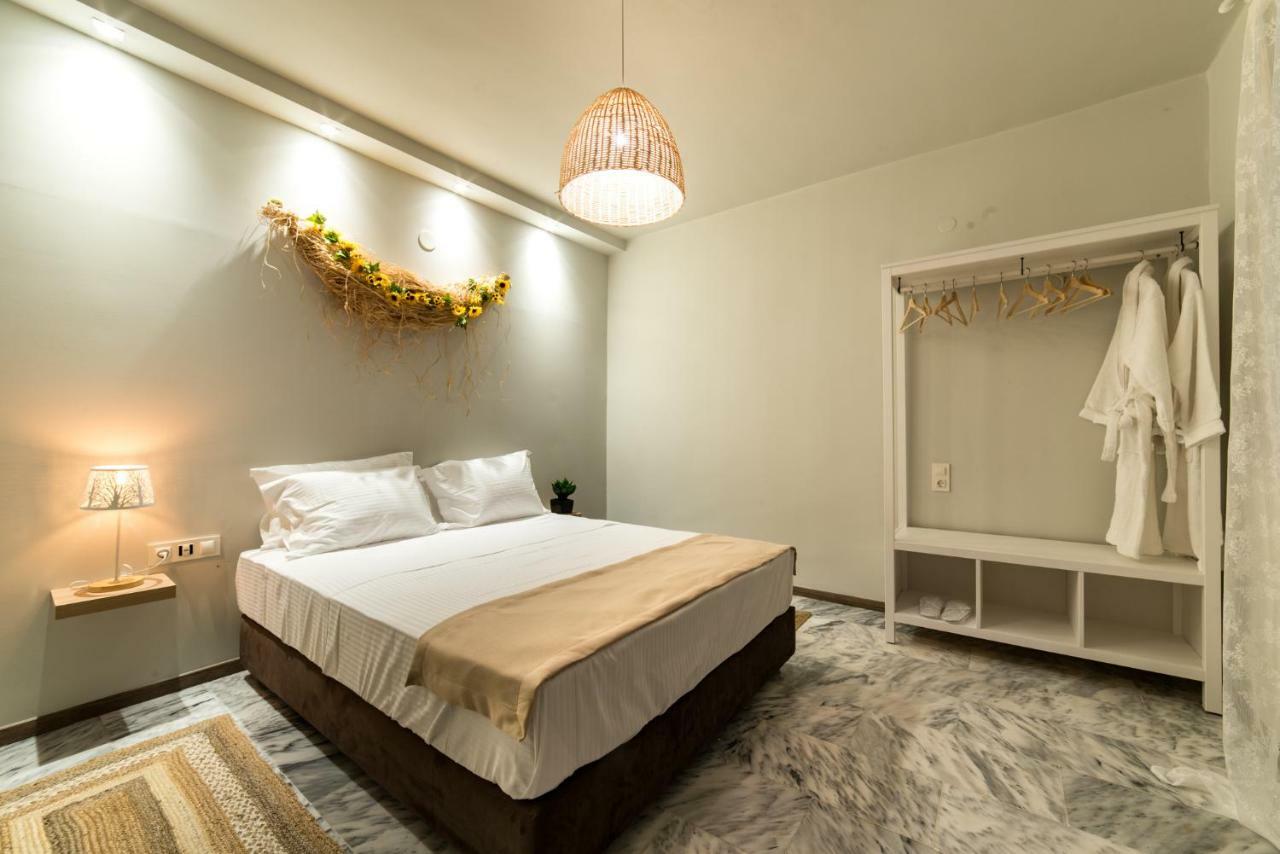 Oinoelia Luxury Suites & Residence Potos Esterno foto