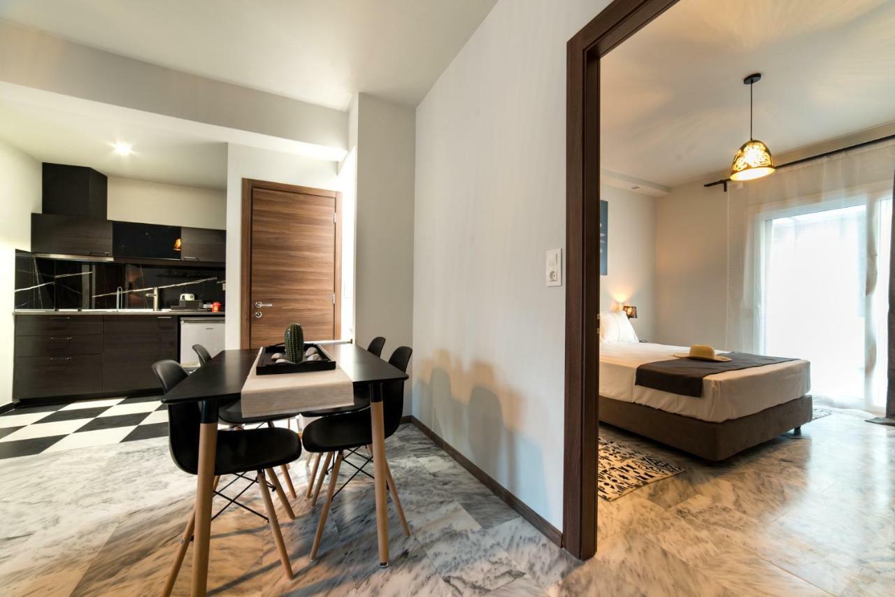 Oinoelia Luxury Suites & Residence Potos Esterno foto