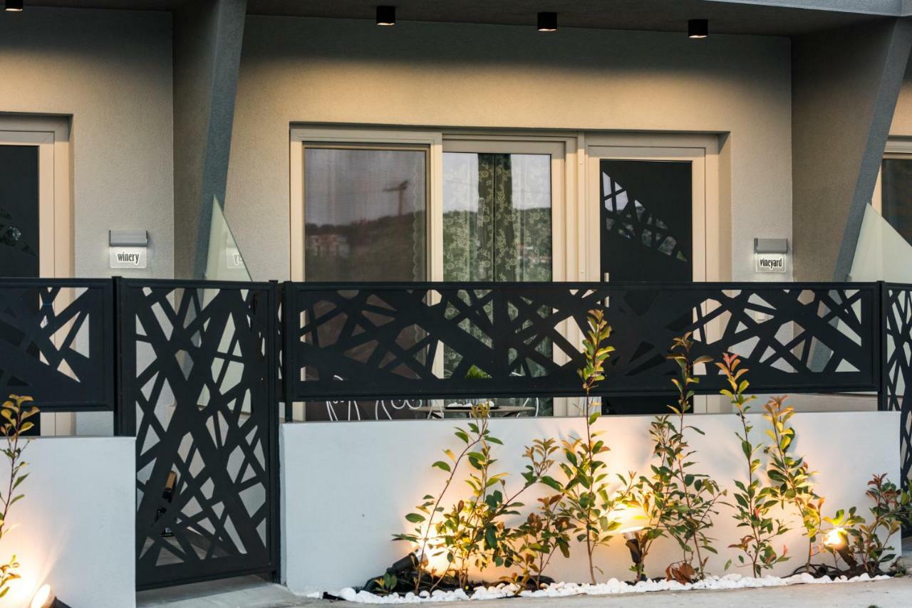 Oinoelia Luxury Suites & Residence Potos Esterno foto