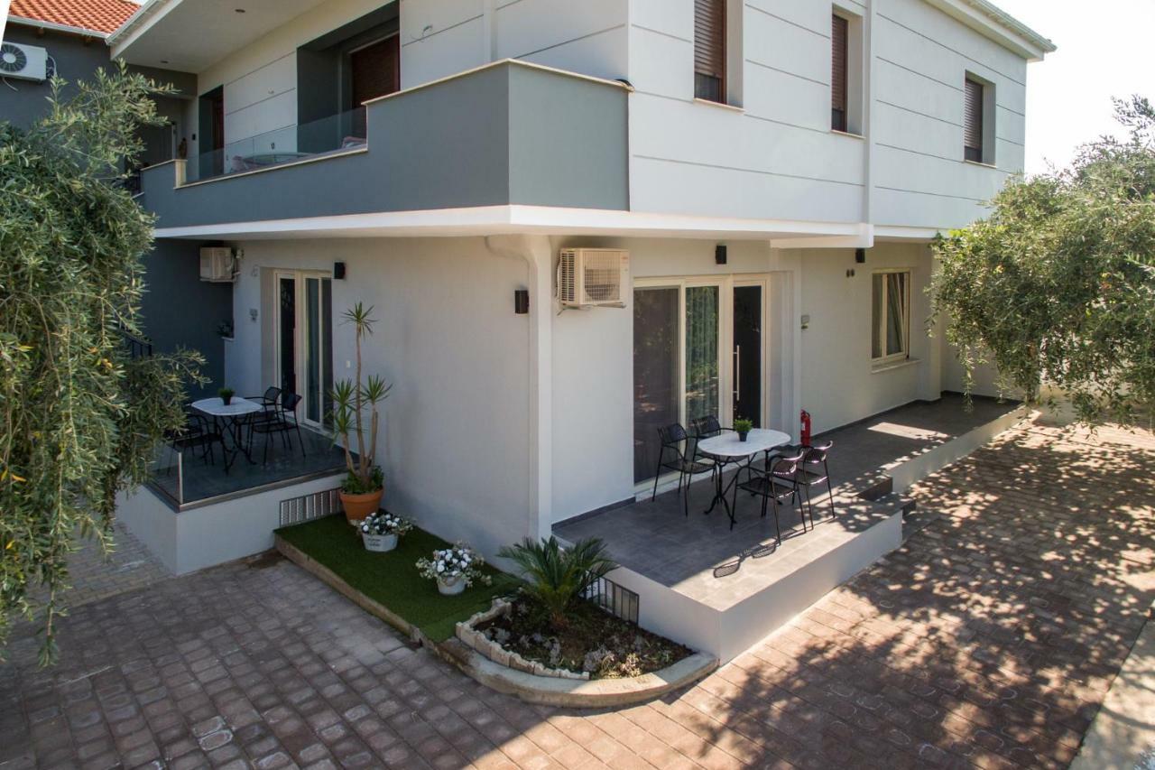 Oinoelia Luxury Suites & Residence Potos Esterno foto